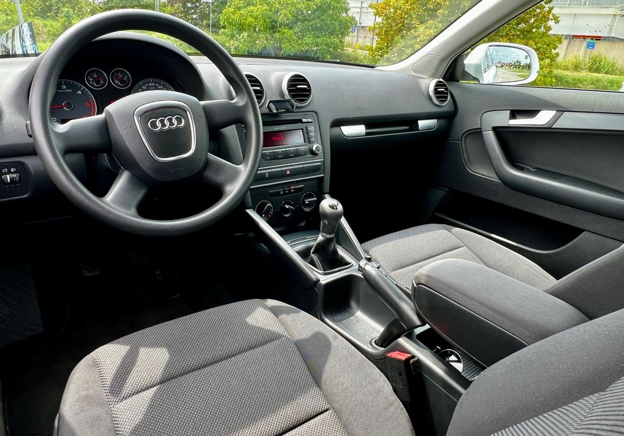 Audi A3 SPB 1.6 TDI 105 CV CR Ambition