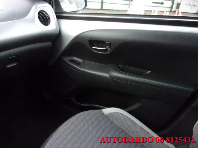 TOYOTA Aygo 1.0 VVT-i 69 CV 5 porte x-business MMT