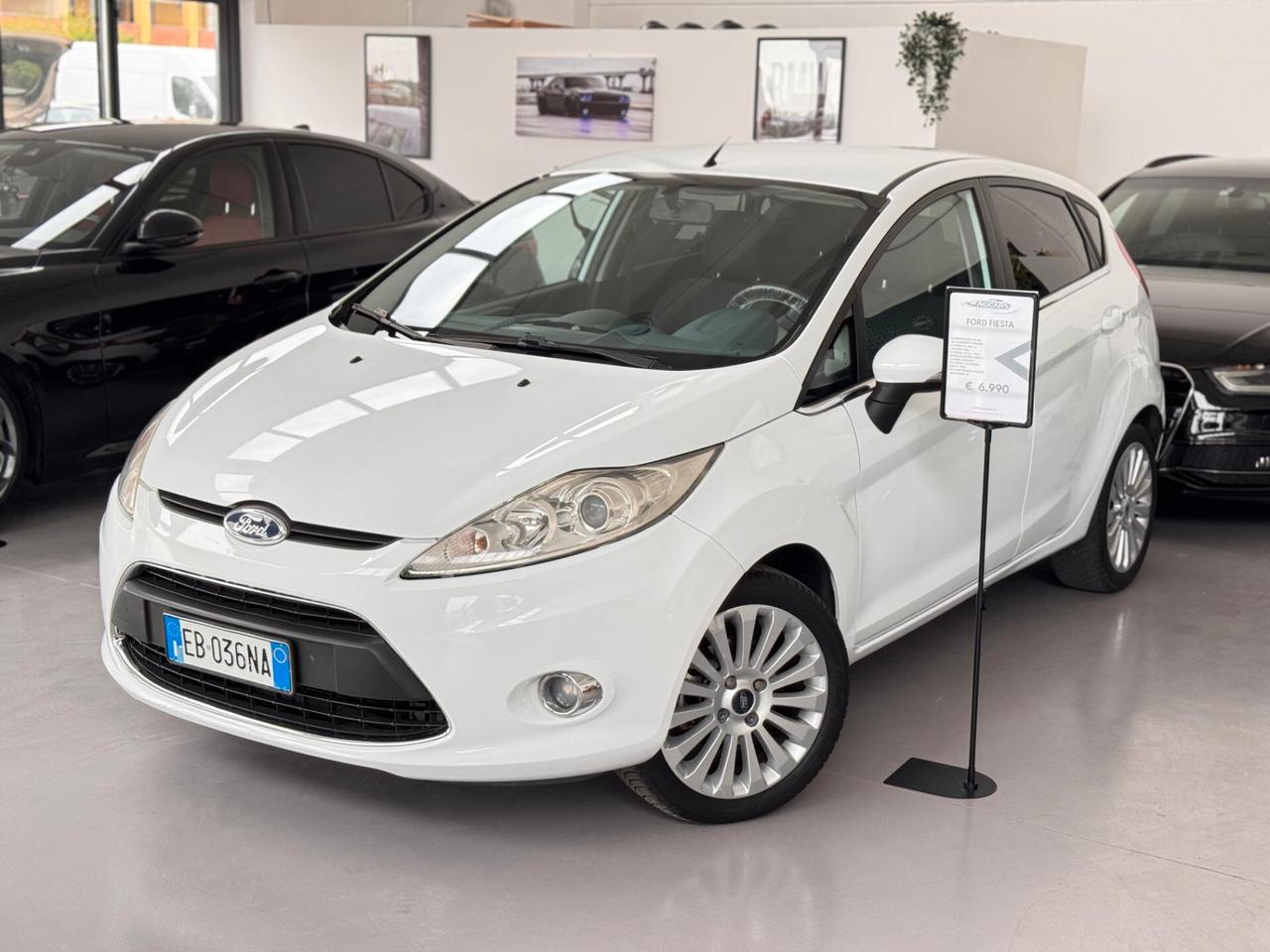 Ford Fiesta 1.4 TDCi 68CV 5 porte Titanium