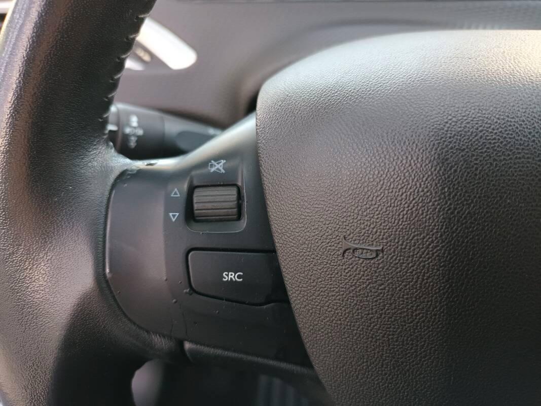 Peugeot 2008 1.6 bluehdi Active 100cv