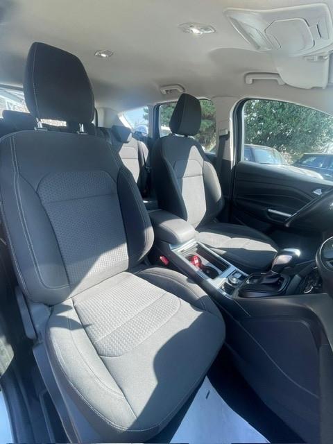 Ford Kuga 1.5 TDCI 120 CV S&S 2WD Powershift Titanium