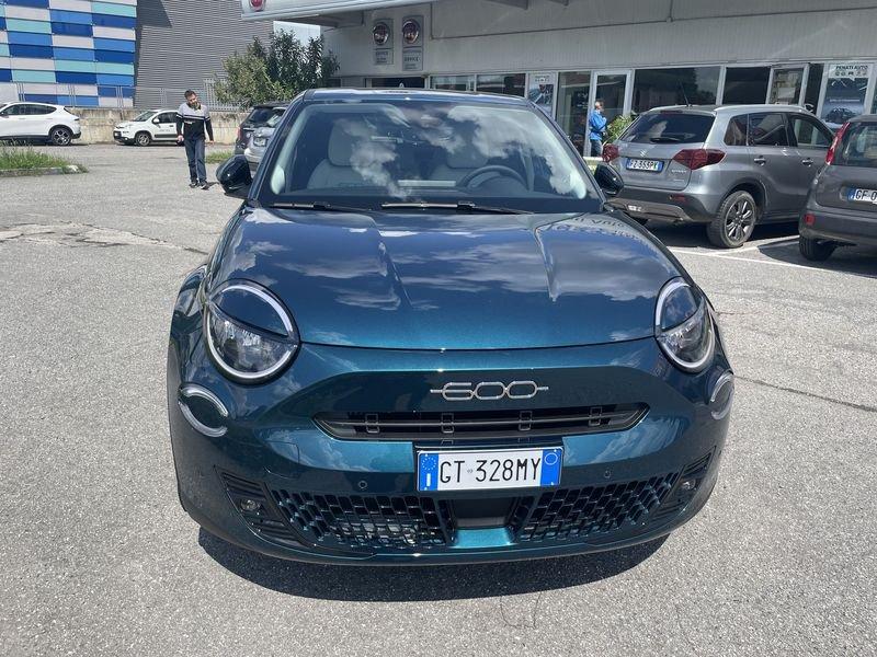 FIAT 600 Hybrid MHEV La Prima