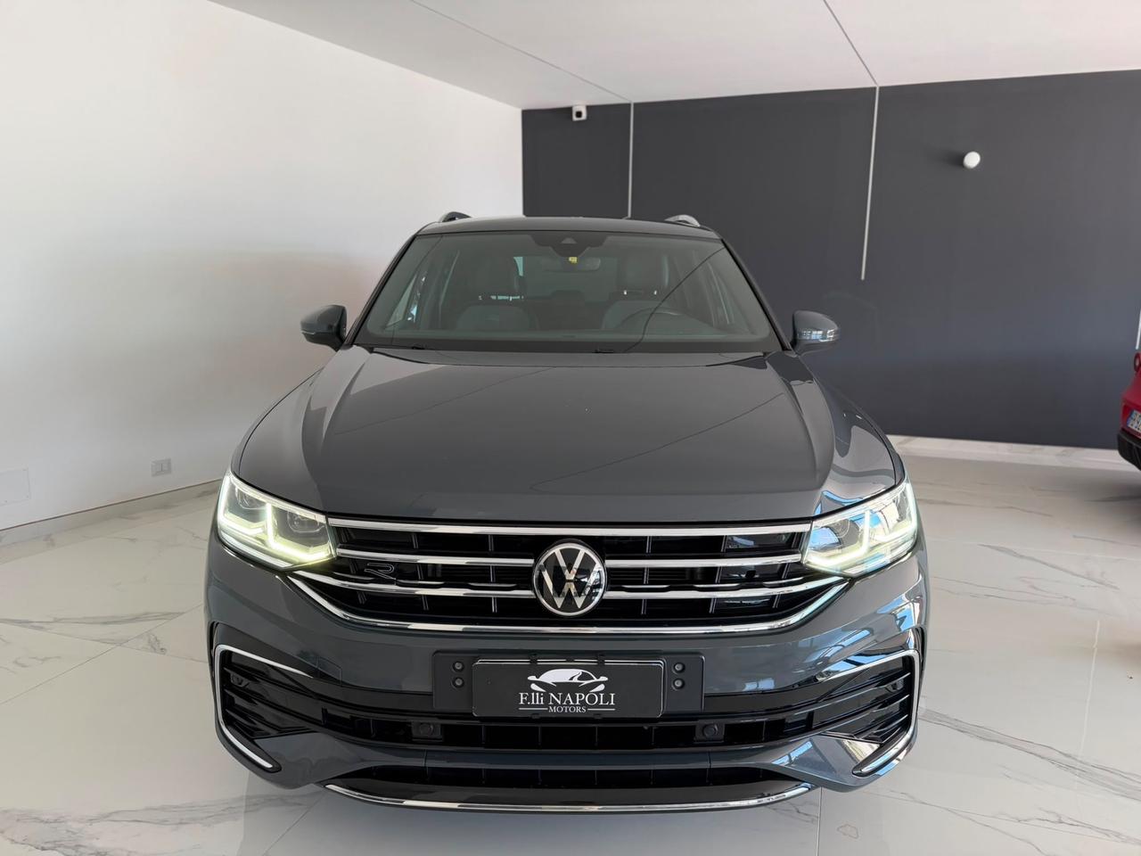 Volkswagen Tiguan 2.0 TDI 150 CV SCR DSG R-Line