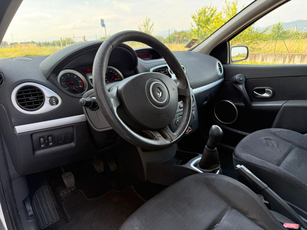 Renault Clio 1.5 dCi 68CV 5 porte NEOPATENTATI