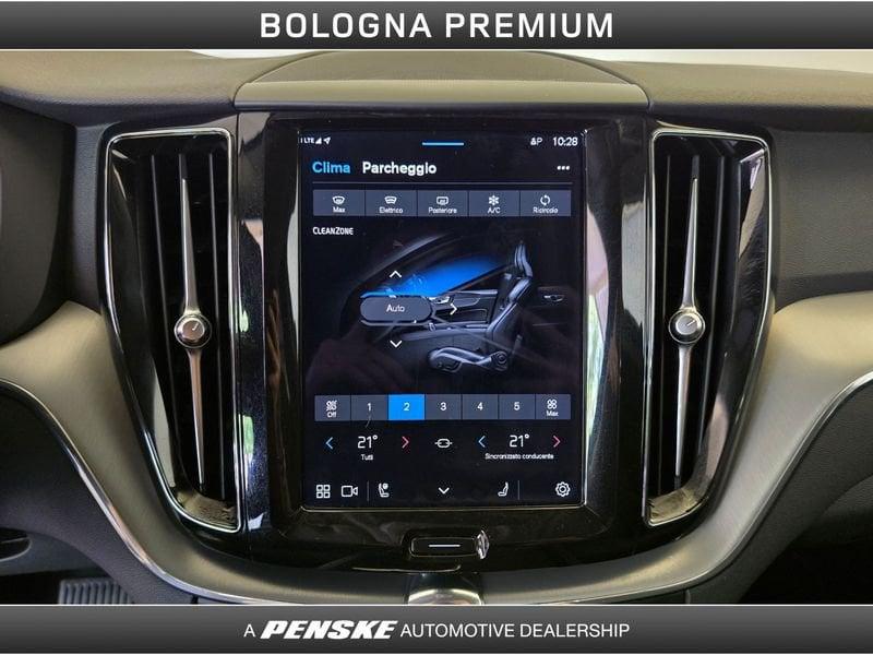 Volvo XC60 B5 (d) AWD automatico Core