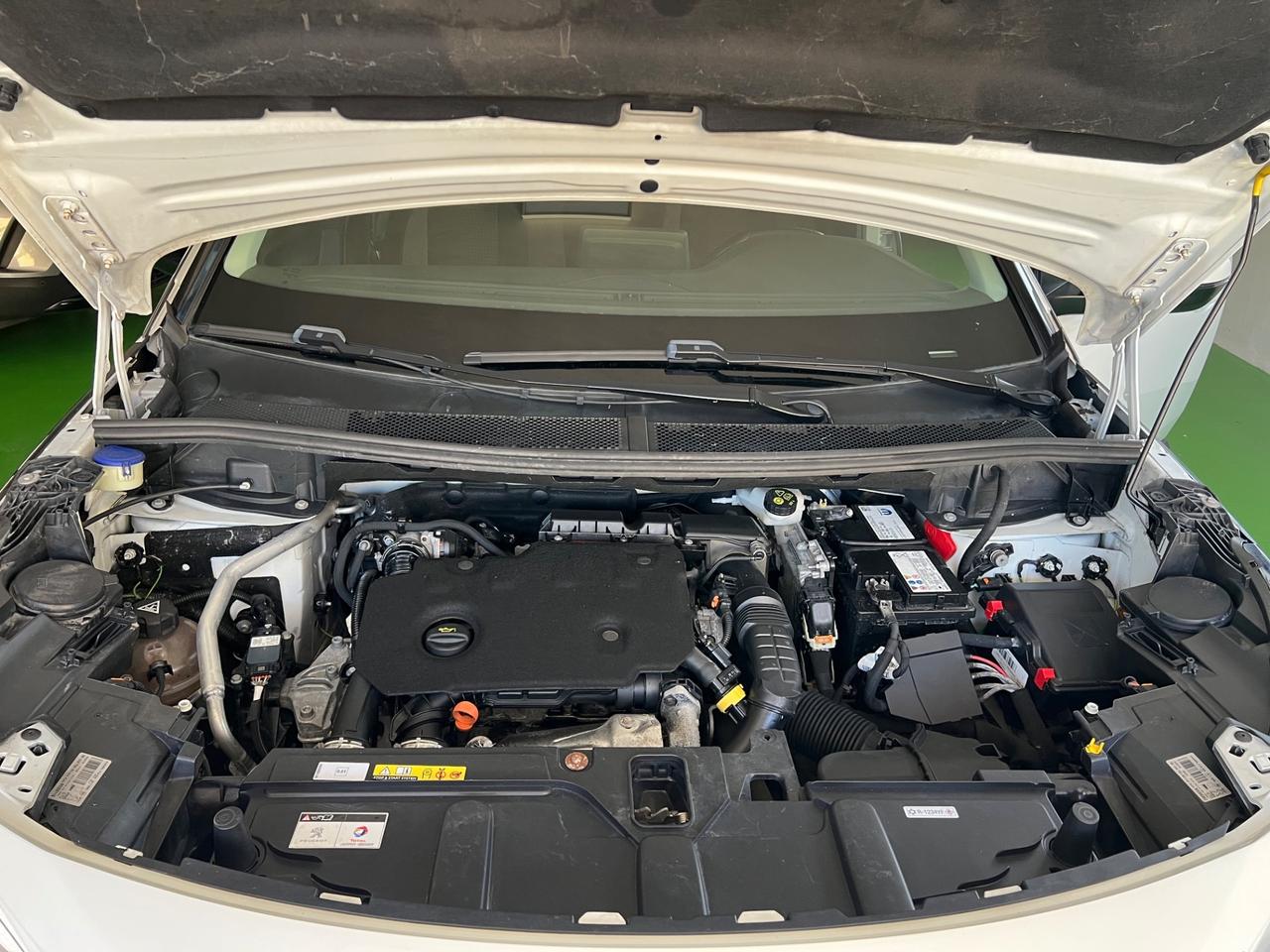 Peugeot 3008 BlueHDi 130 S&S EAT8 Business