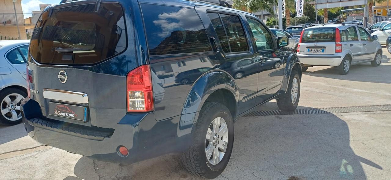 Nissan Pathfinder 2.5 dCi 4x4 7p