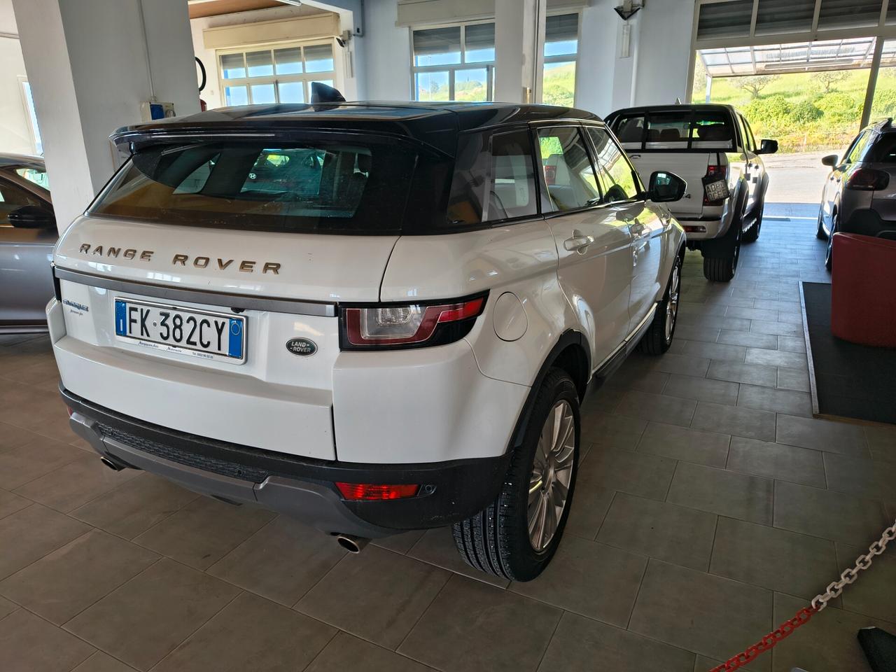 Land Rover Range Evoque 2.0 TD4 150 CV 5p. Pure