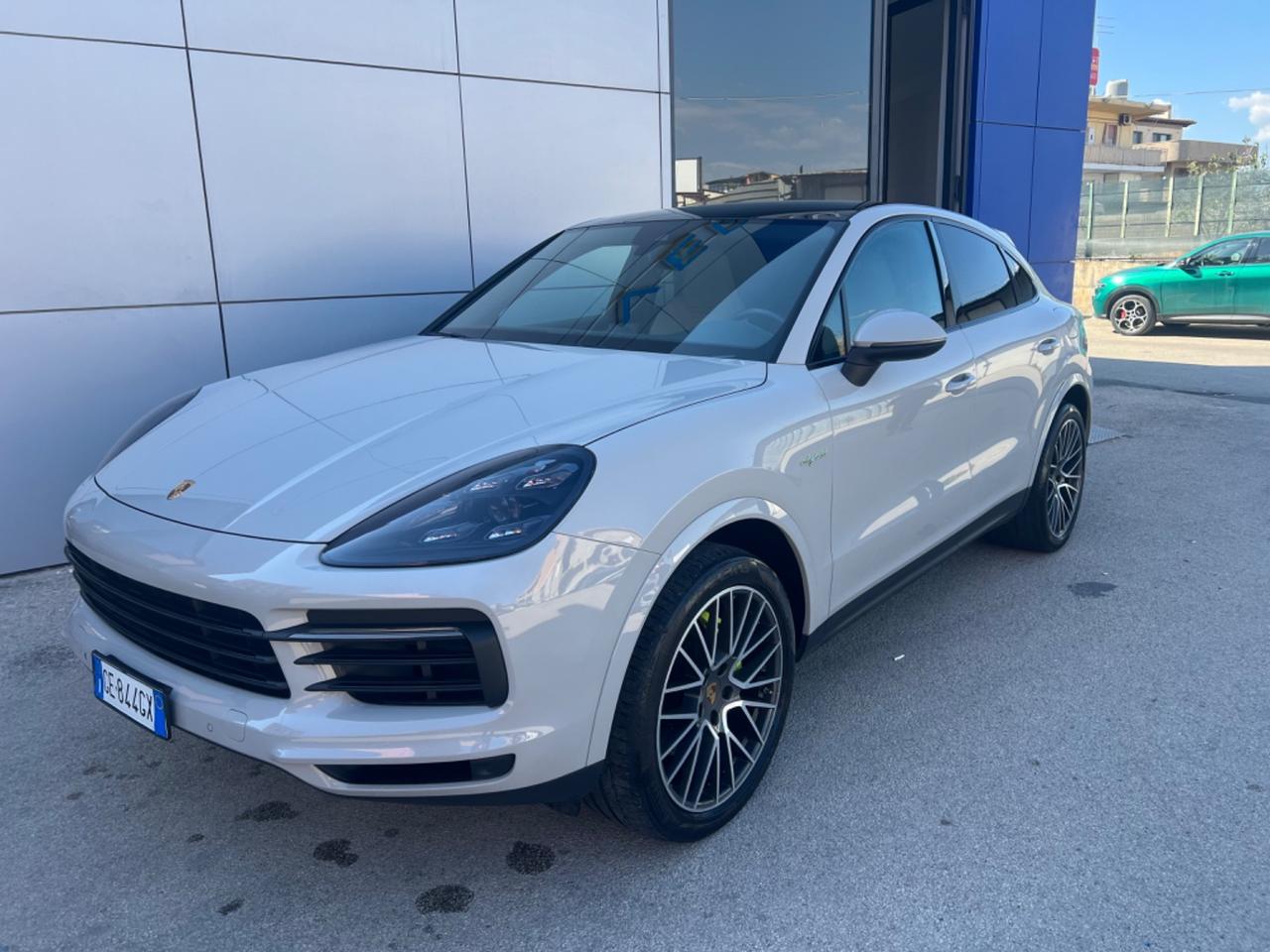 Porsche Cayenne Coupe 3.0 e-hybrid tiptronic