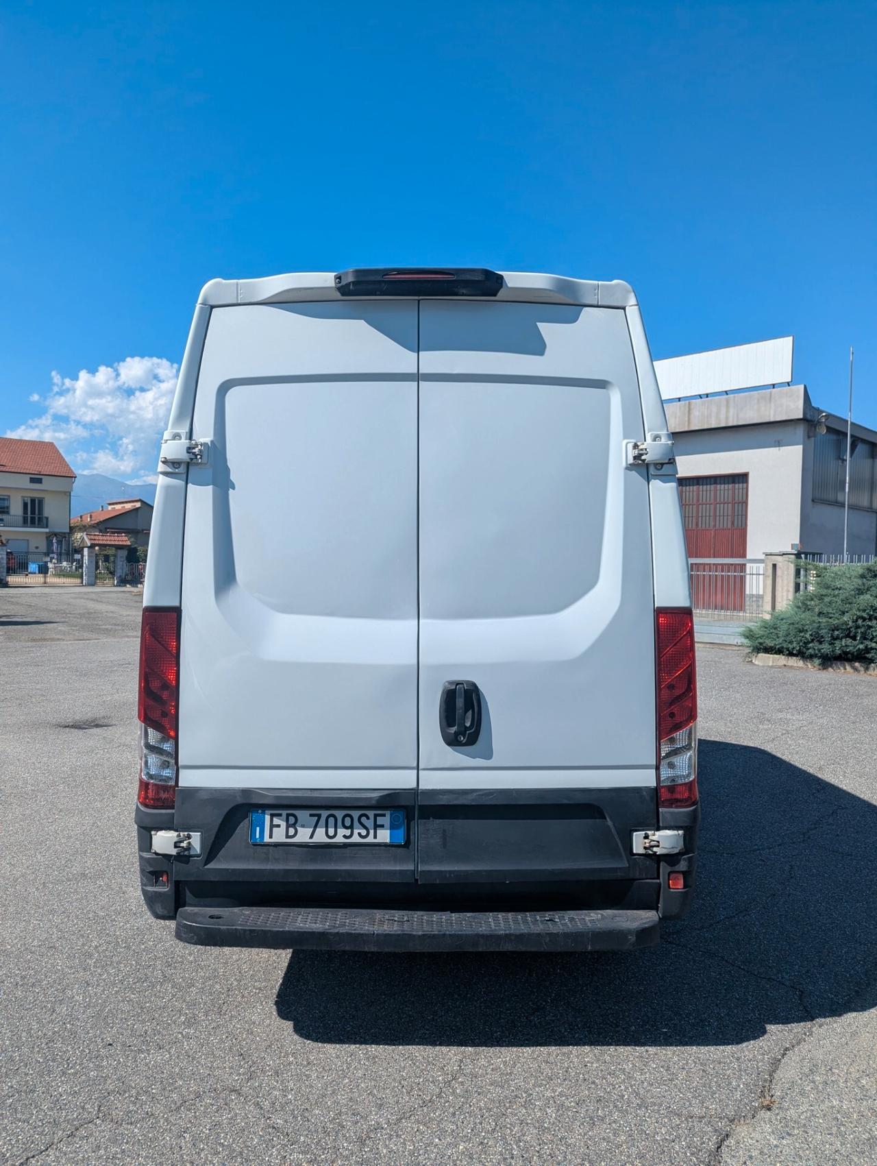 Iveco Daily 35S20 L pochi km