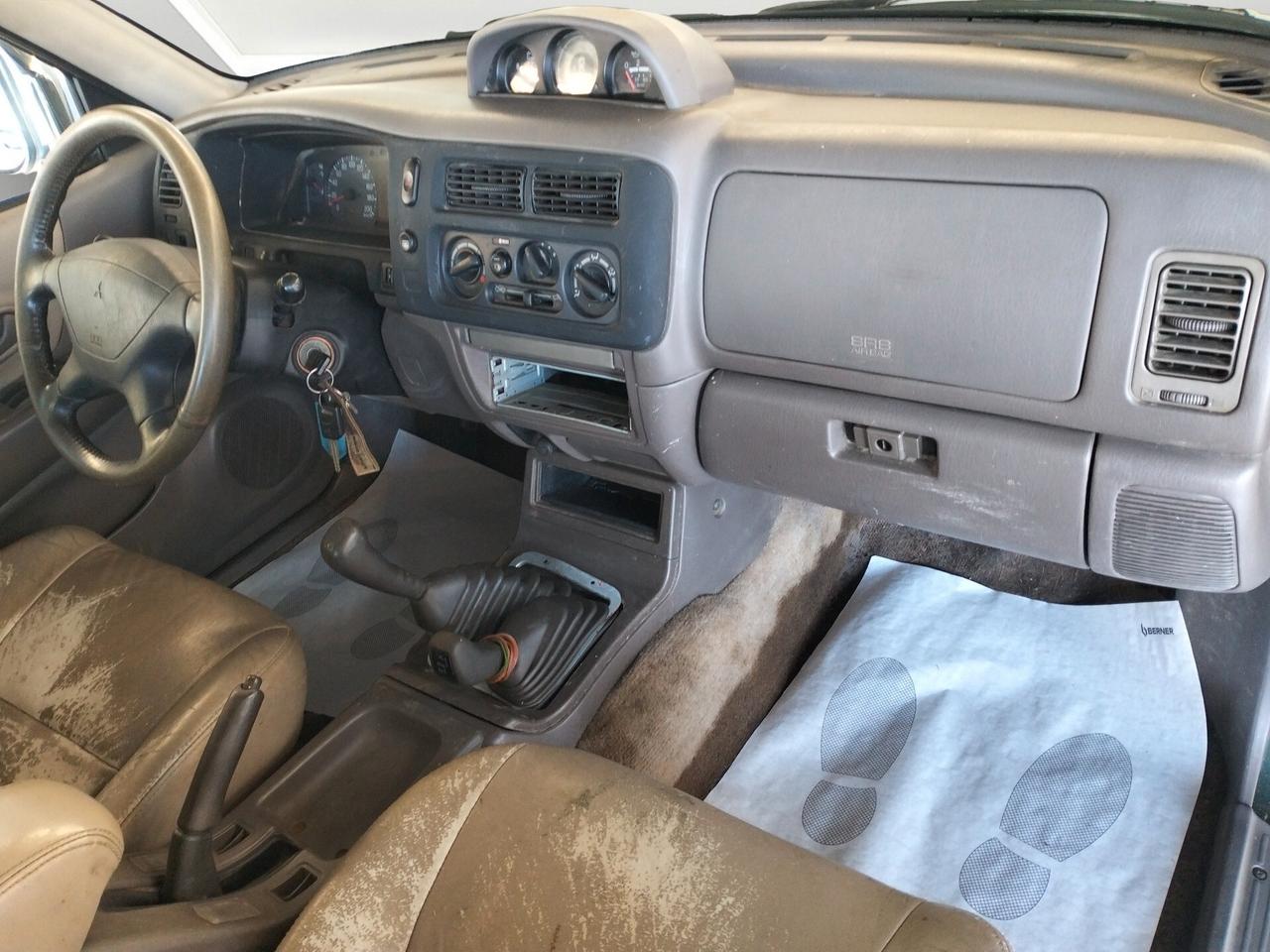 Mitsubishi Pajero Sport 2.5 TDI GLS
