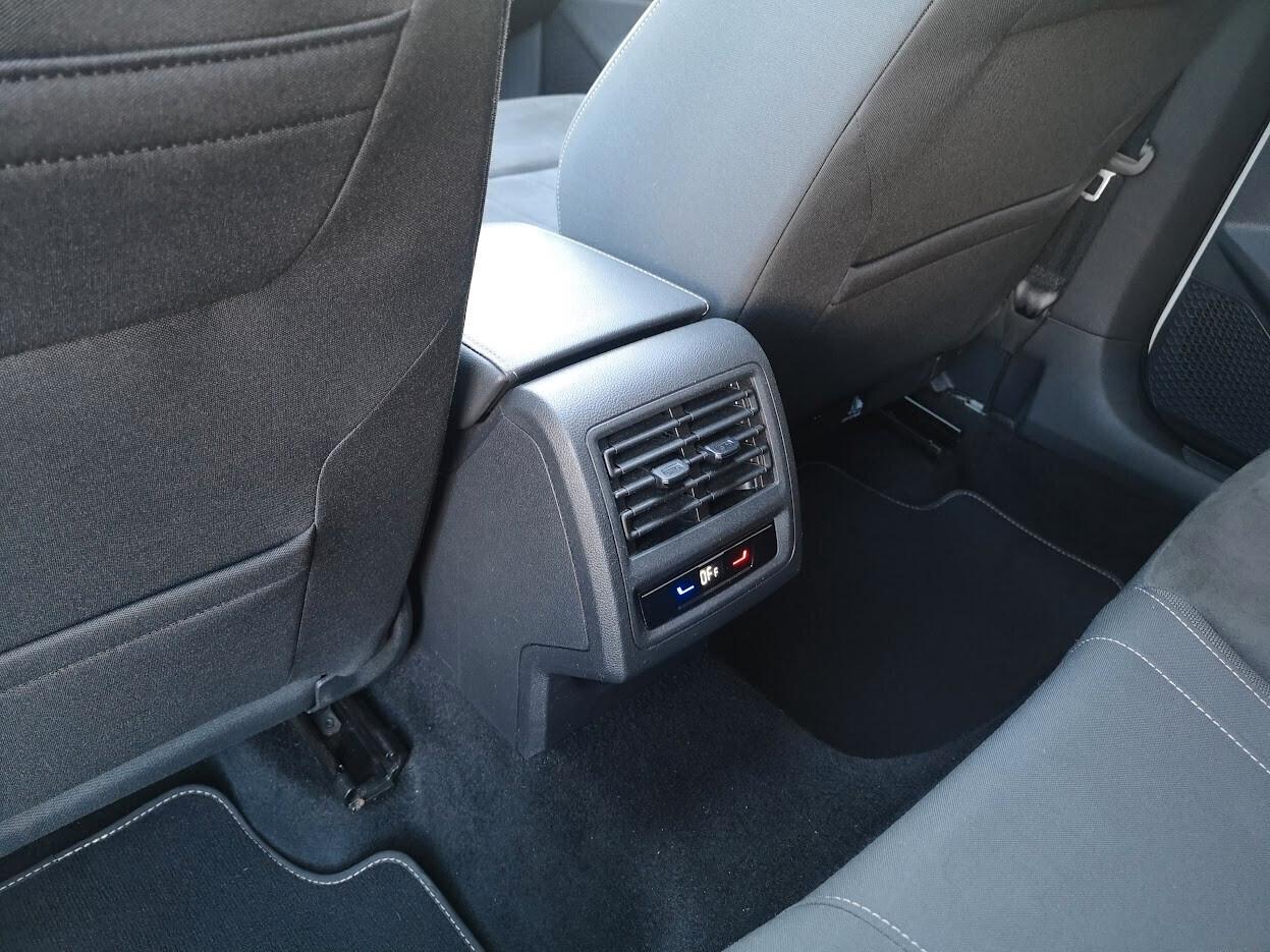 Volkswagen Golf 2.0 TDI SCR Style Tetto apribile