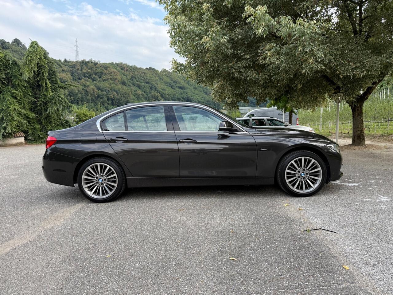 Bmw 320 320d xDrive Luxury