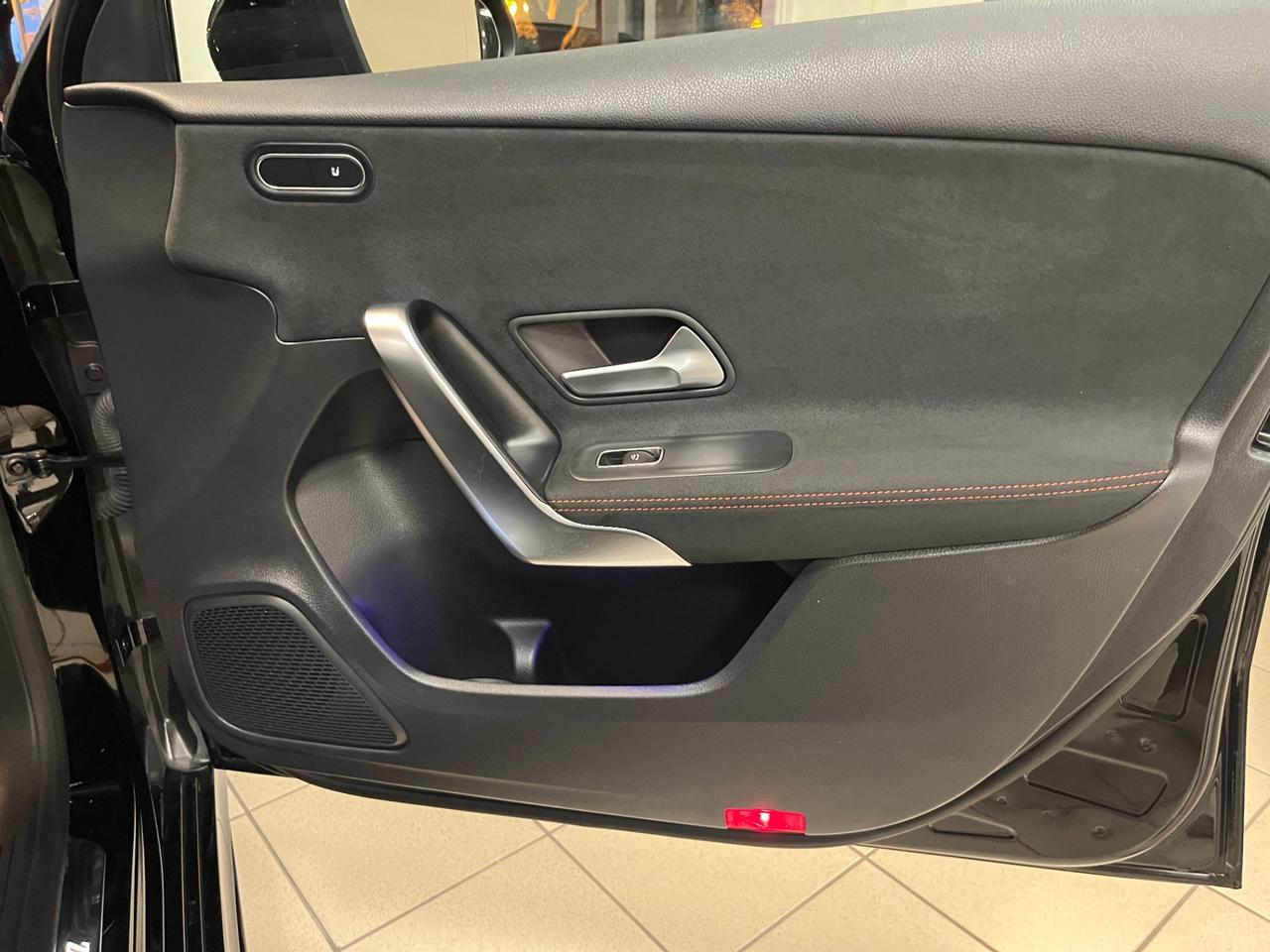 Mercedes A 180d AMG Premium Night Edition Tetto/luci