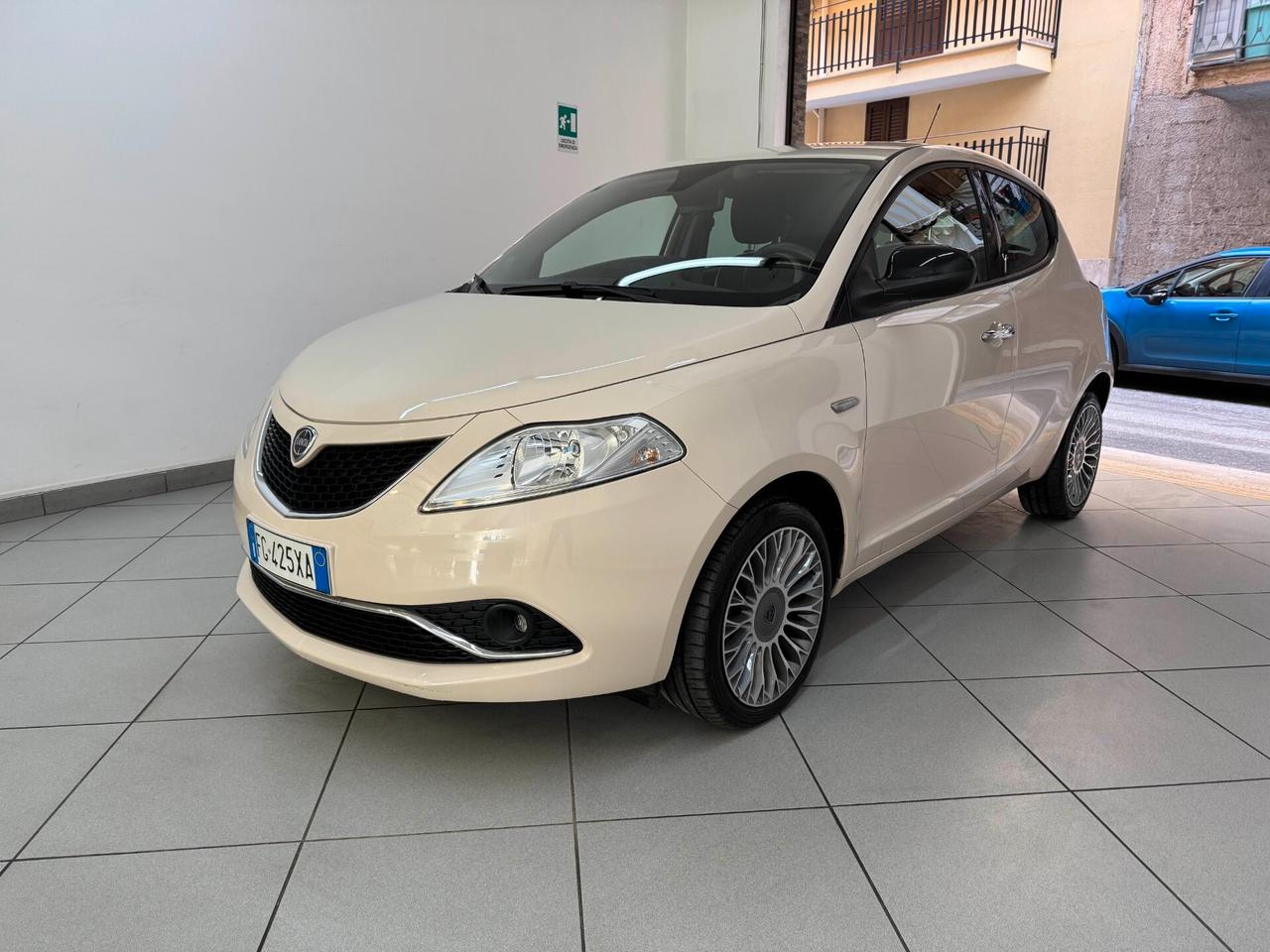Lancia Ypsilon 1.3 MJT 16V 95 CV 5 porte Gold 2017