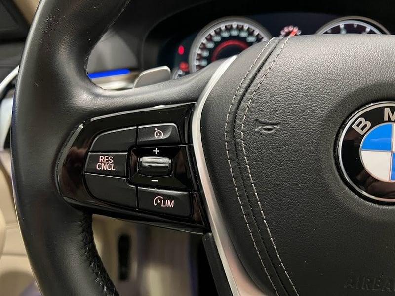BMW Serie 5 520d xDrive Luxury Auto