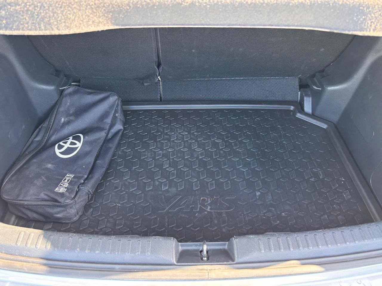 Toyota Yaris 1.5 Hybrid 5 porte Active Business Pack