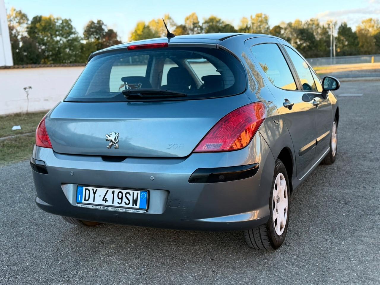 Peugeot 308 1.6 HDi 90CV NEOPATENTATI