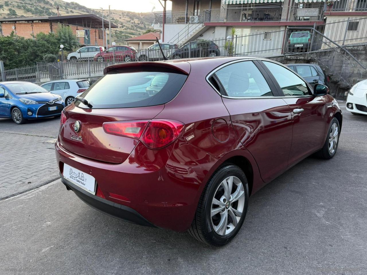 ALFA ROMEO Giulietta 1.6 JTDm-2 105 CV Distinctive