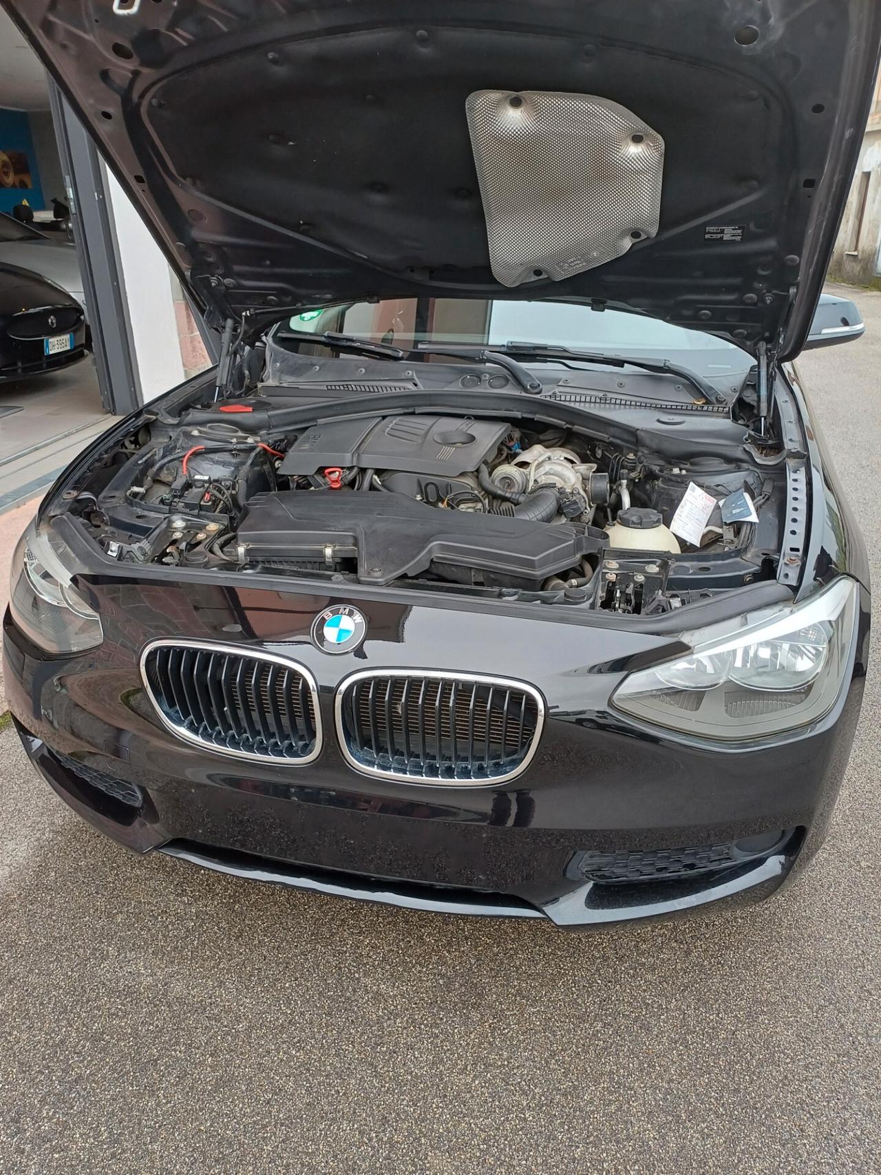 Bmw 114 114i 5p. Unique