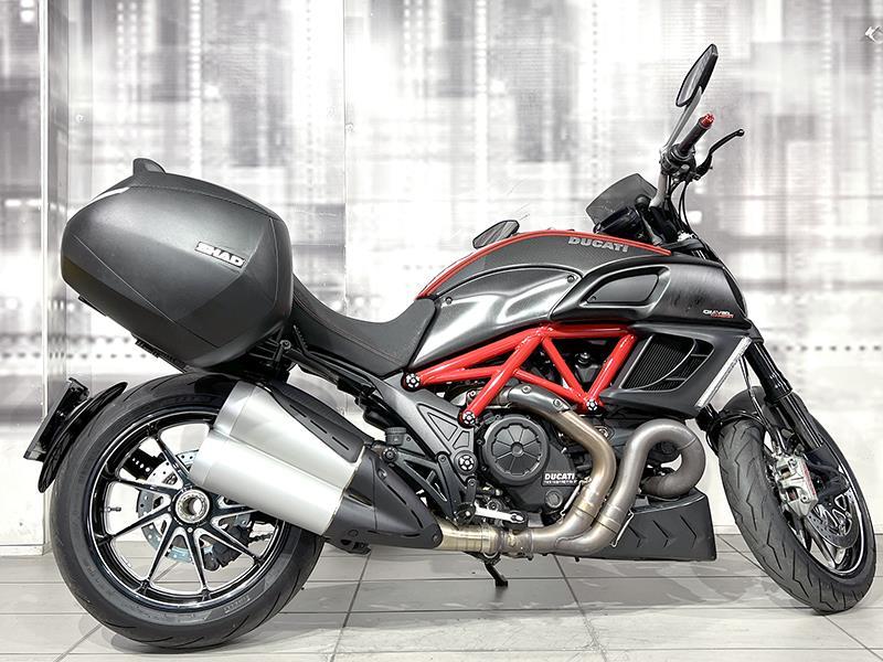 Ducati Diavel Carbon