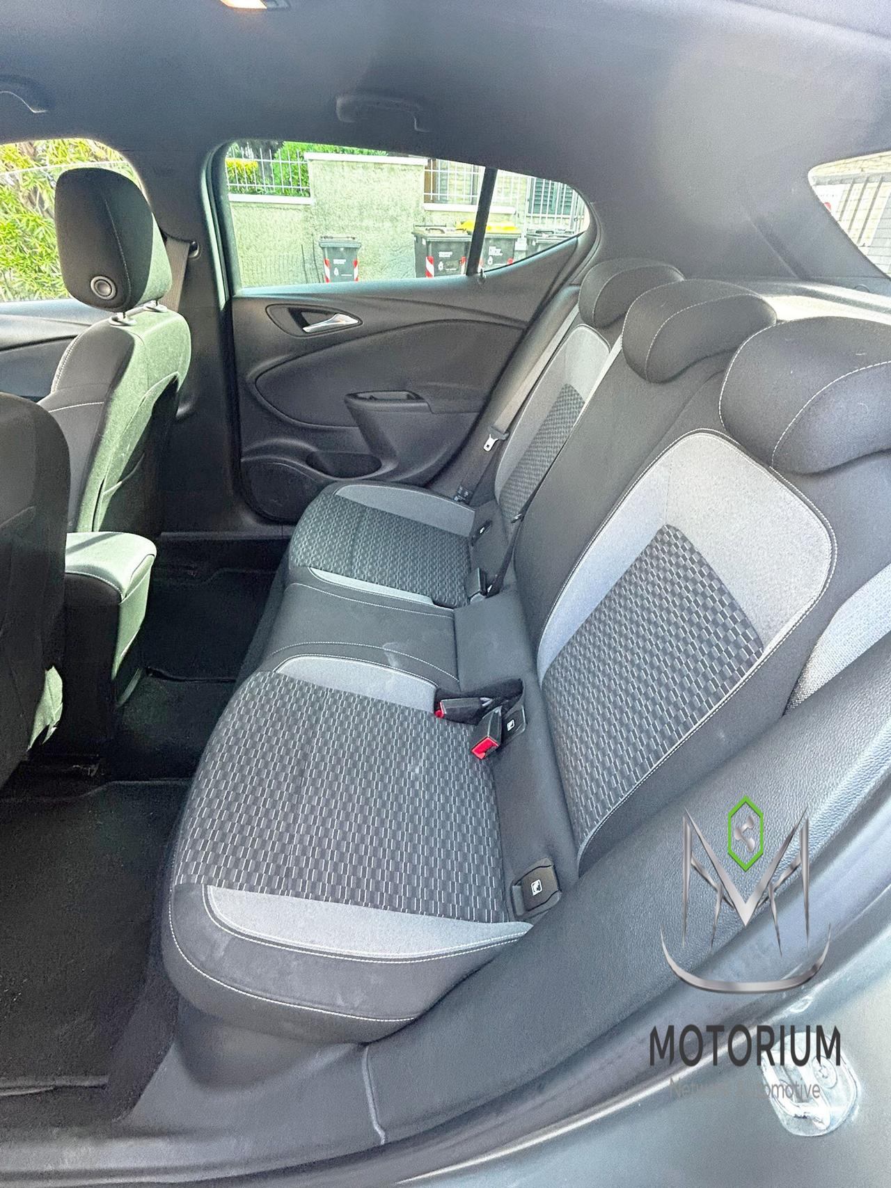 Opel Astra ULTIMATE 122CV
