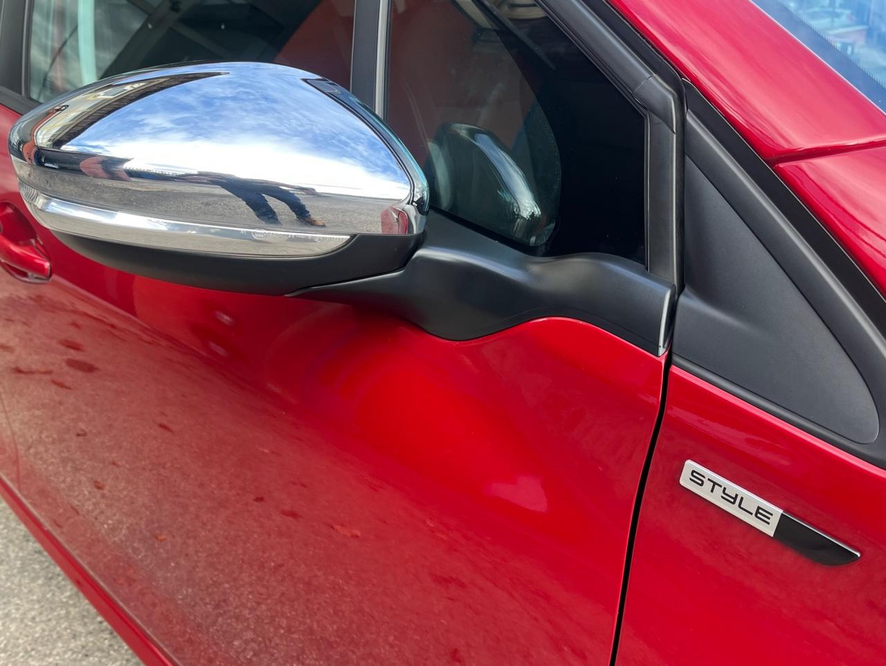 Peugeot 208 PureTech 82 5 porte Style-Km 85500-