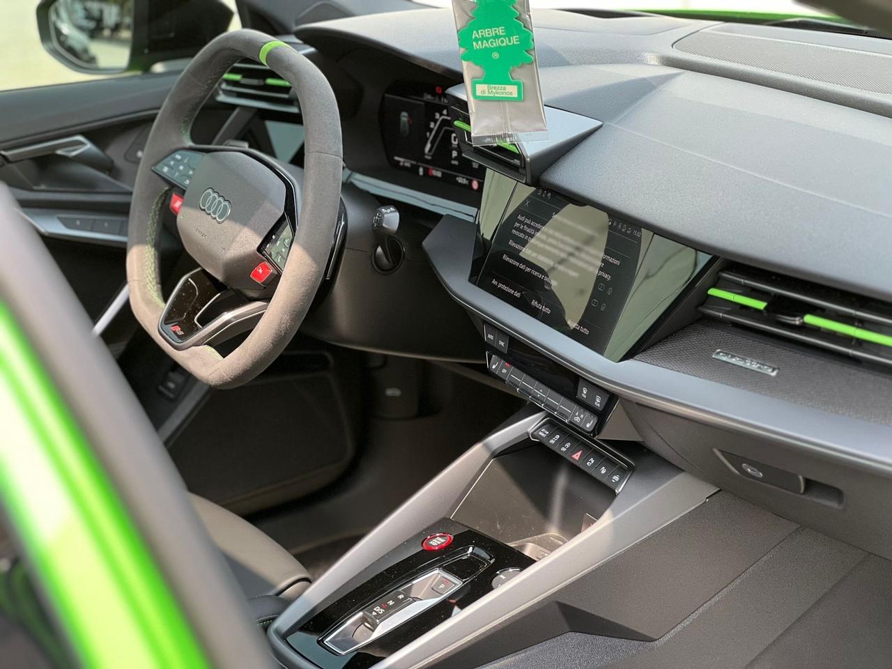 Audi RS3 SPB TFSI quattro S tronic performance