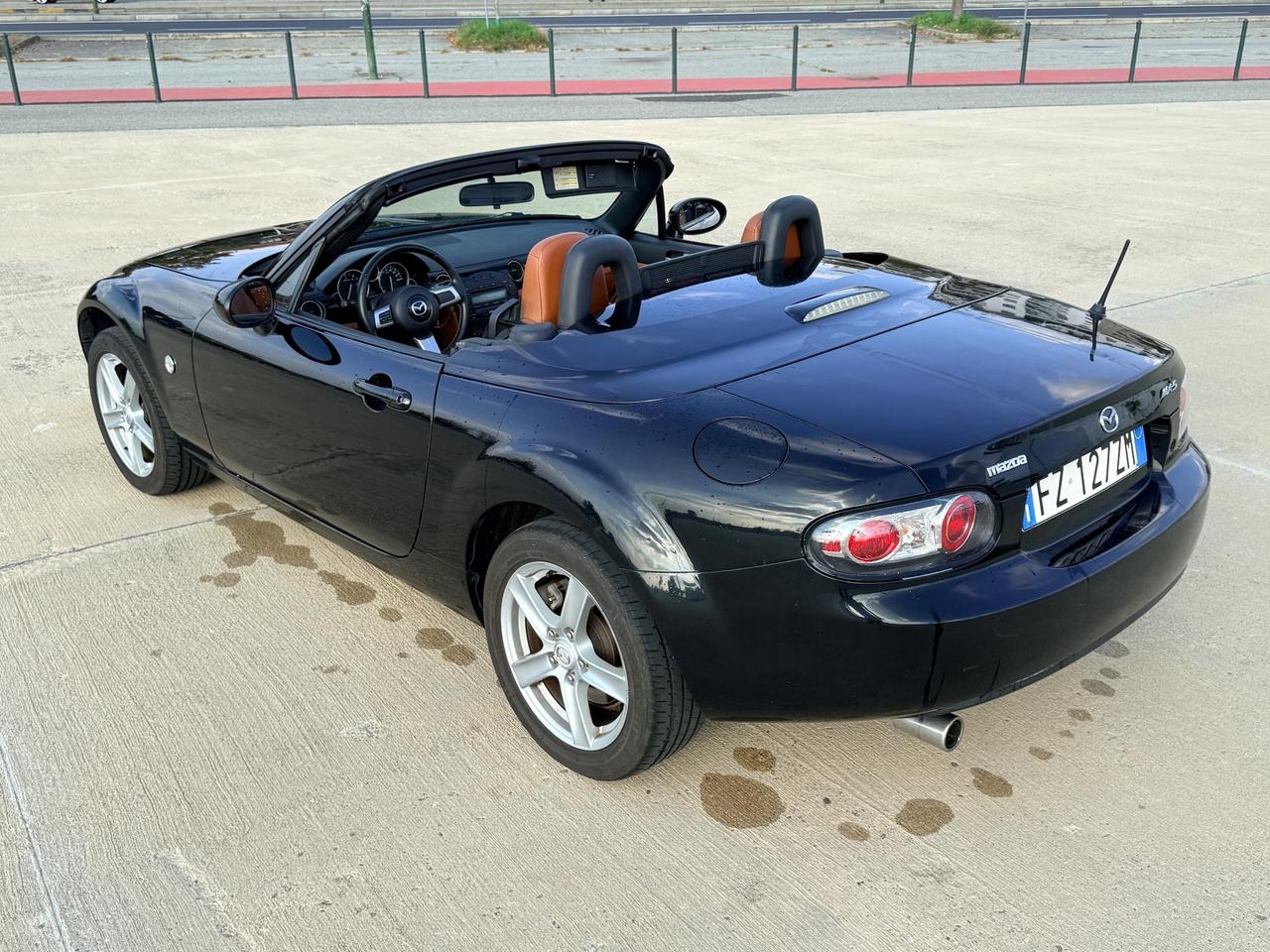 Mazda MX-5 Roadster Coupé 1.8L Fire