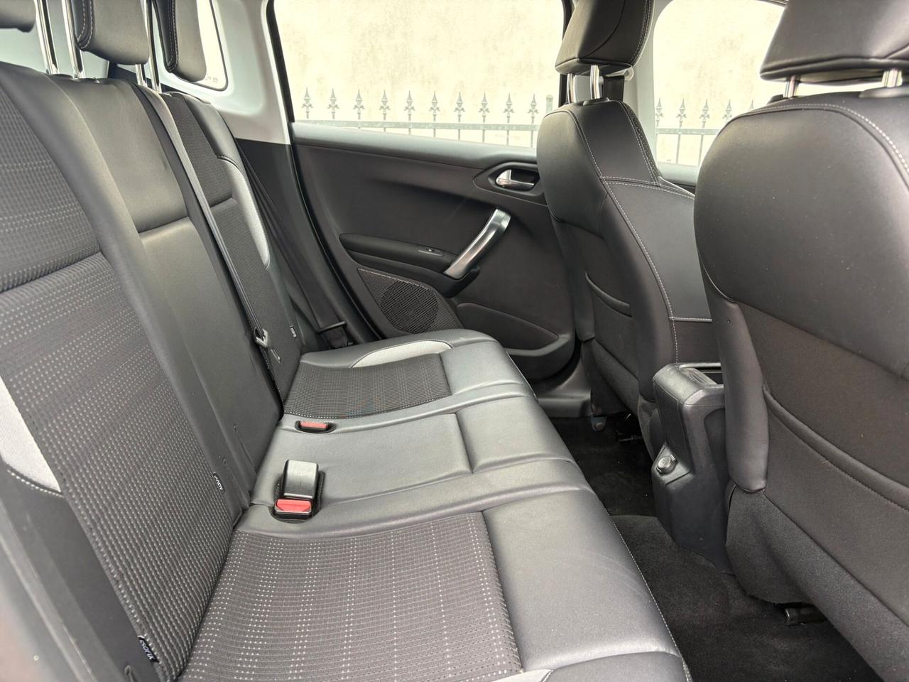 Peugeot 2008 1.6 e-HDi 92 CV Stop&Start Allure