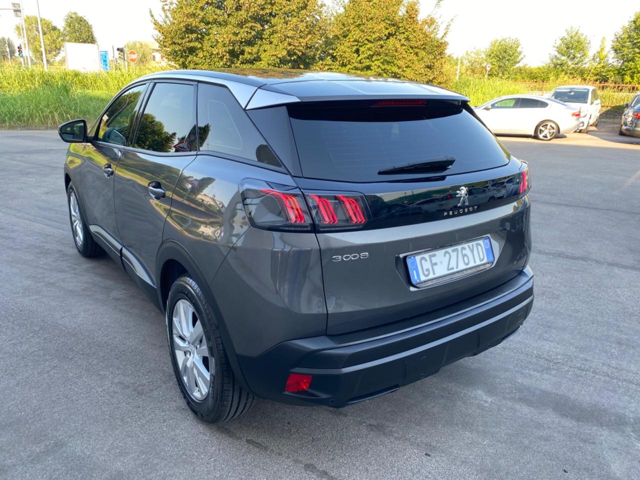 Peugeot 3008 My21 EAT8 1.5 130 CV Garantita