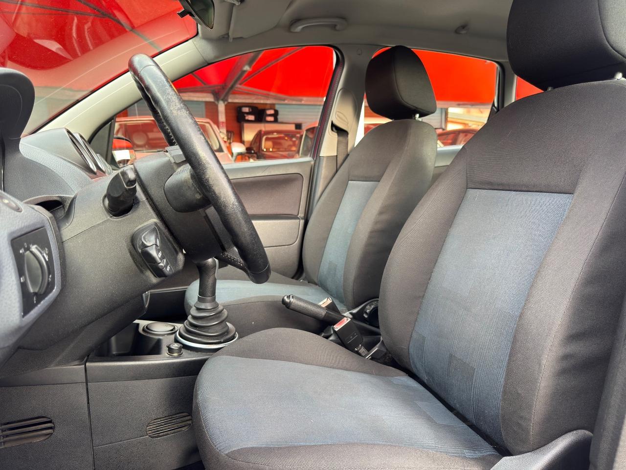 Ford Fiesta 1.2 16V 5p. Ghia ADATTA A NEOPATENTATI