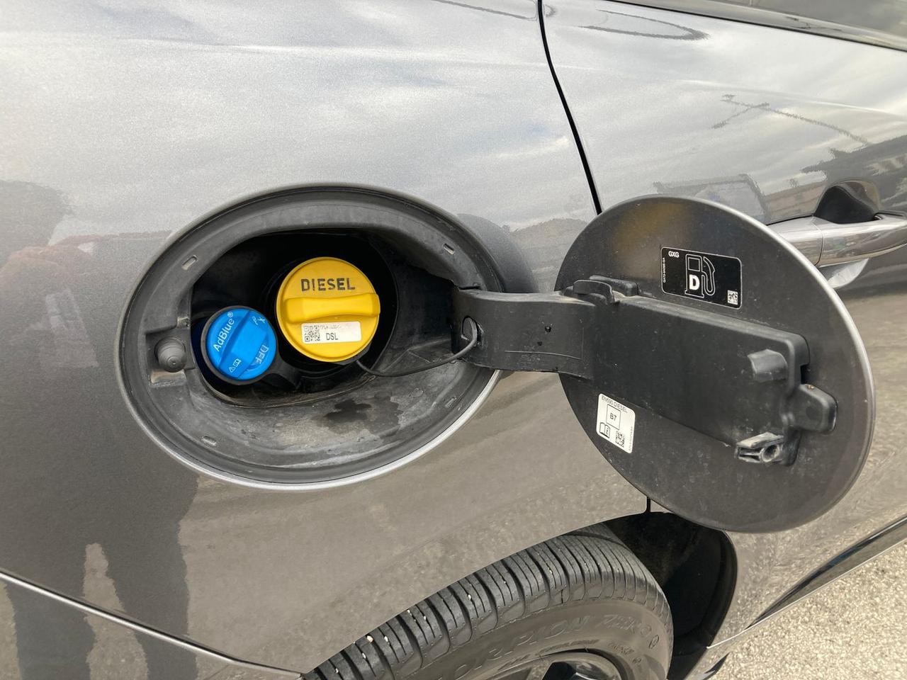 Jaguar F-Pace 2.0 20d Turbo R- #8436