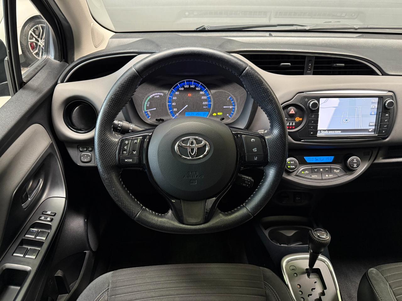 Toyota Yaris 1.5 Hybrid 5 porte neopatentati