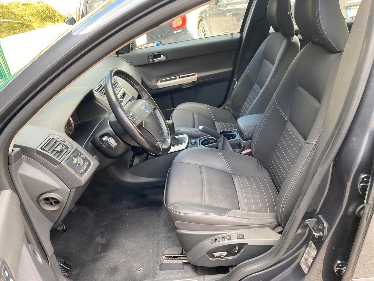 Volvo V50 2.0diesel 136cv full opt SW 2007