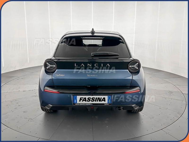 Lancia Ypsilon Ibrida Ibrida Edizione Cassina e-DCT