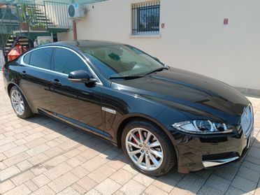 Jaguar XF 2.2 D 200 CV Luxury