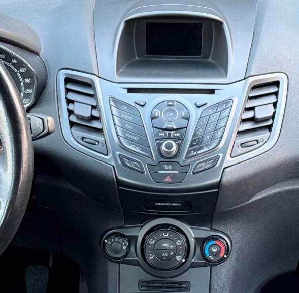 Ford Fiesta 5 Porte 1.2 BENZ 60 CV ADATTA A NEOPATENTATI