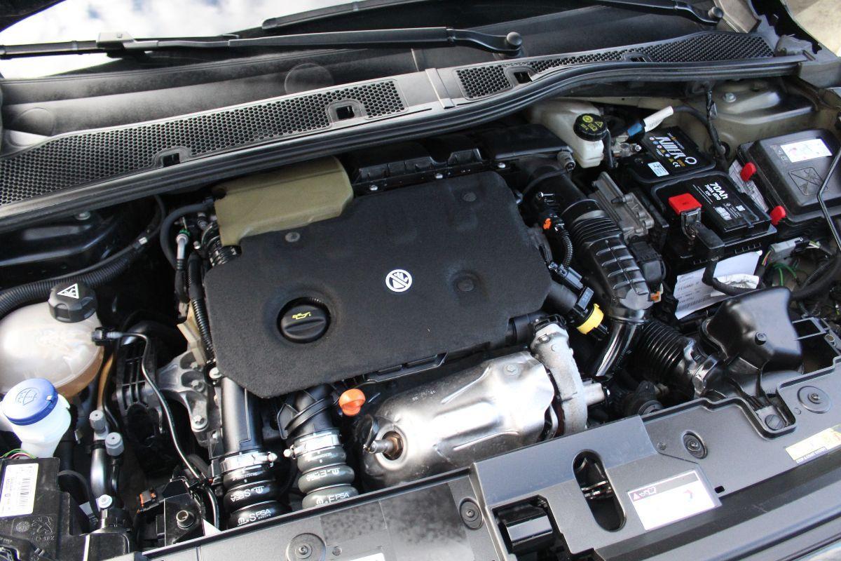 PEUGEOT - 208 - BlueHDi 100 S&S 5p. Allure