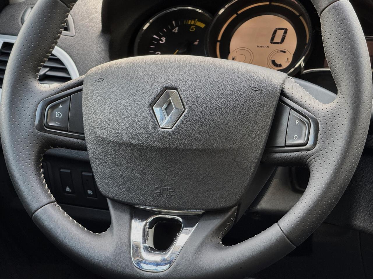 Renault Megane 1.5 dCi 110CV EDC Live