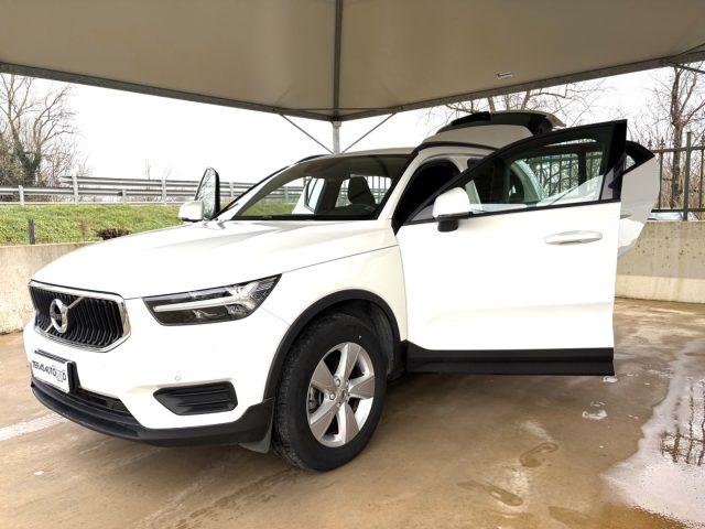 VOLVO XC40 T3 KM REALI E CERTIFICATI FARI LED CAR PLAY