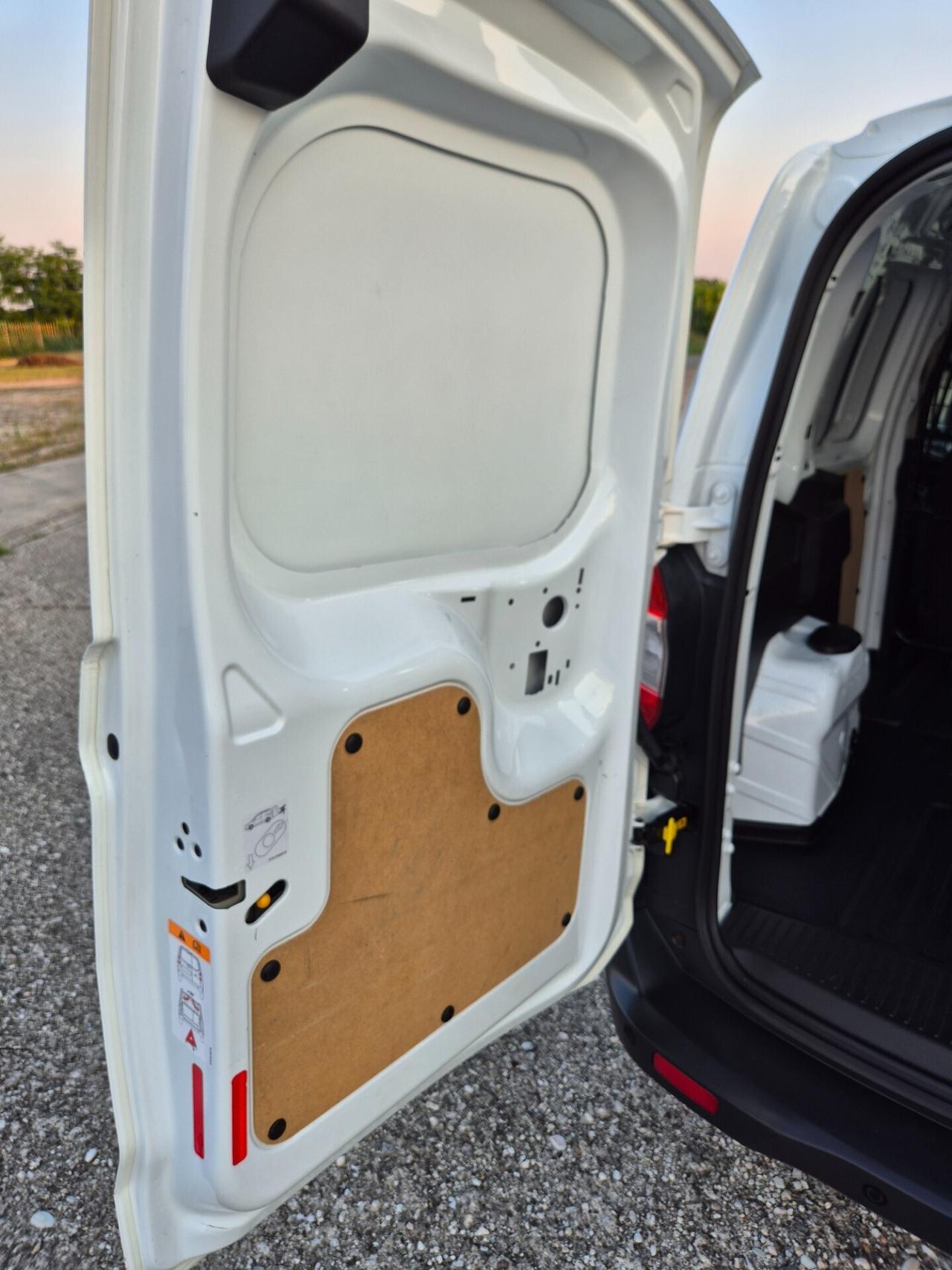 Ford Transit Courier 1.5 TDCi 95CV Van Trend