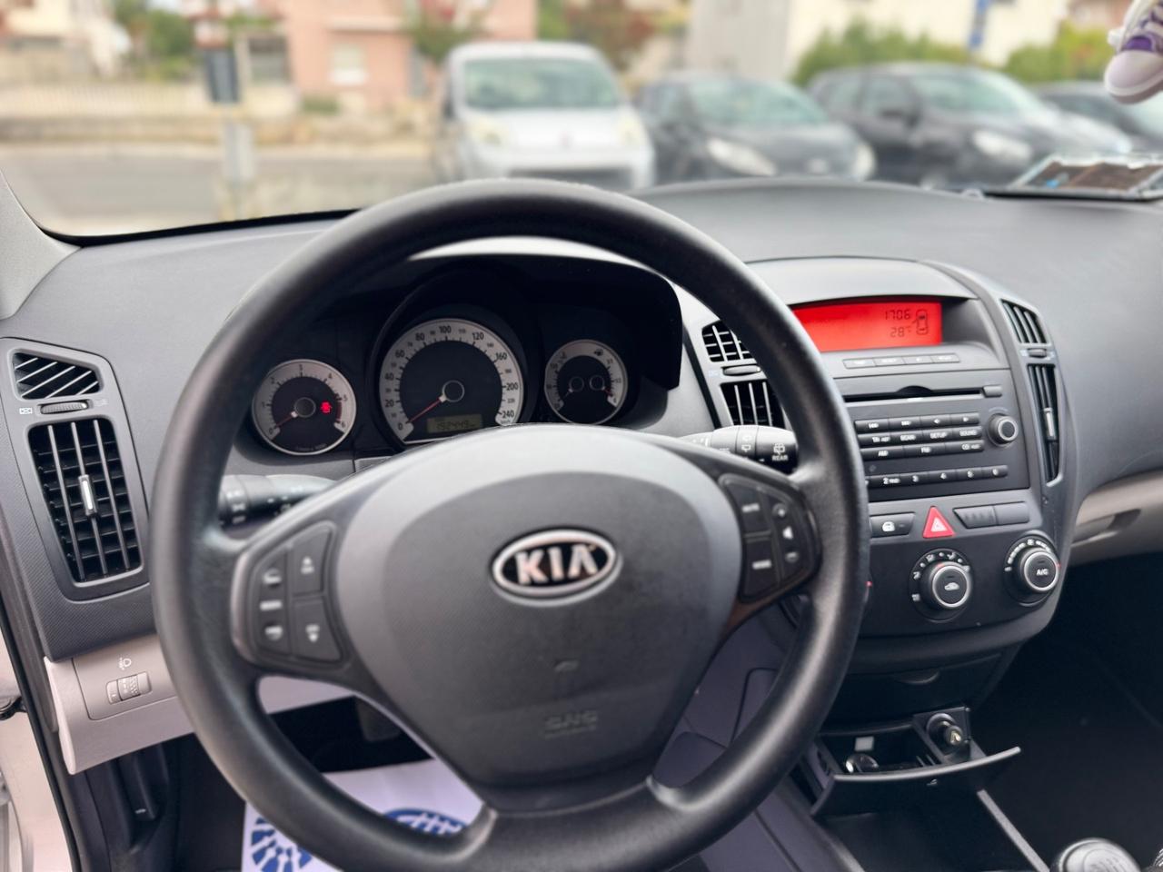 Kia Ceed cee'd Sp. Wag. 1.6 CRDi VGT 90CV LX