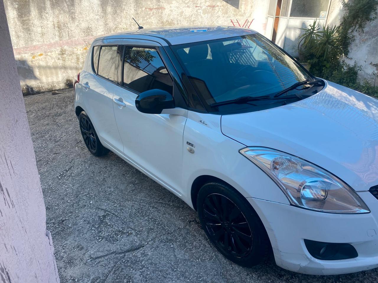 Suzuki Swift 1.3CC diesel 12 mesi garanzia-2015