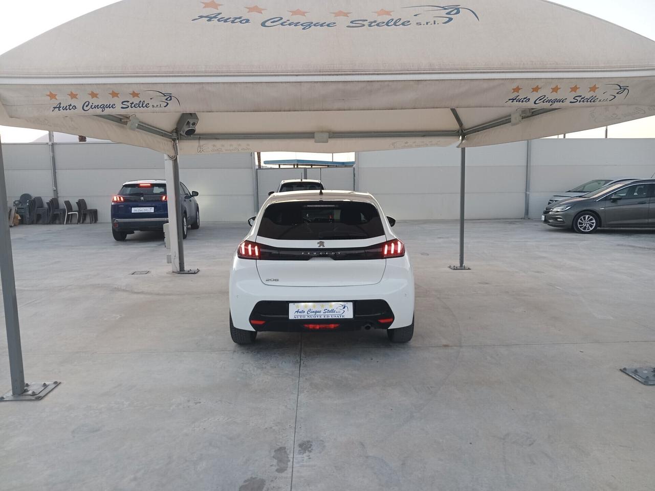 Peugeot 208 BENZ.1.2 C.V 100 AUTOM PER NEO PATENTATI