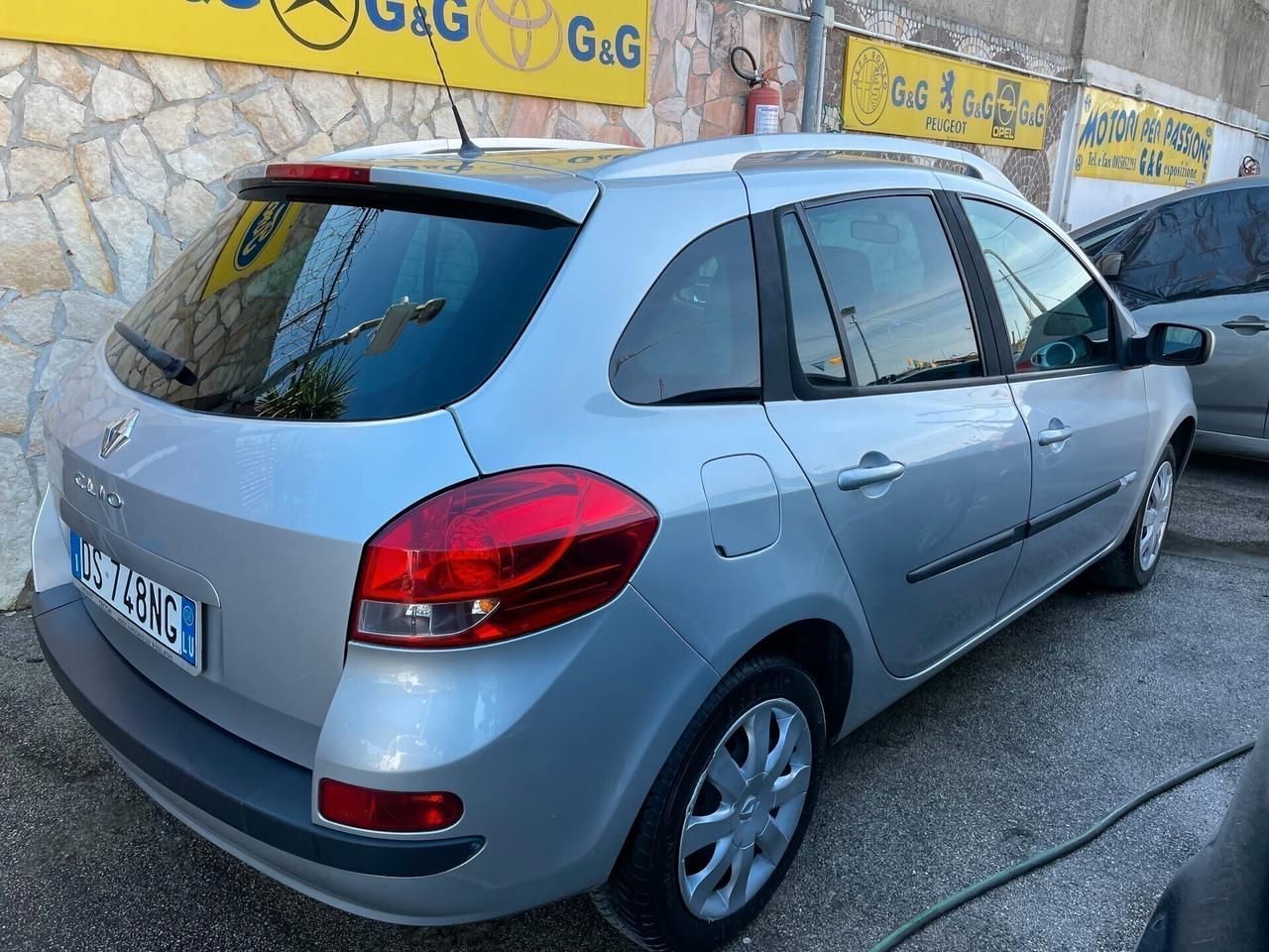 Renault Clio 1.2 16V SporTour Rip Curl