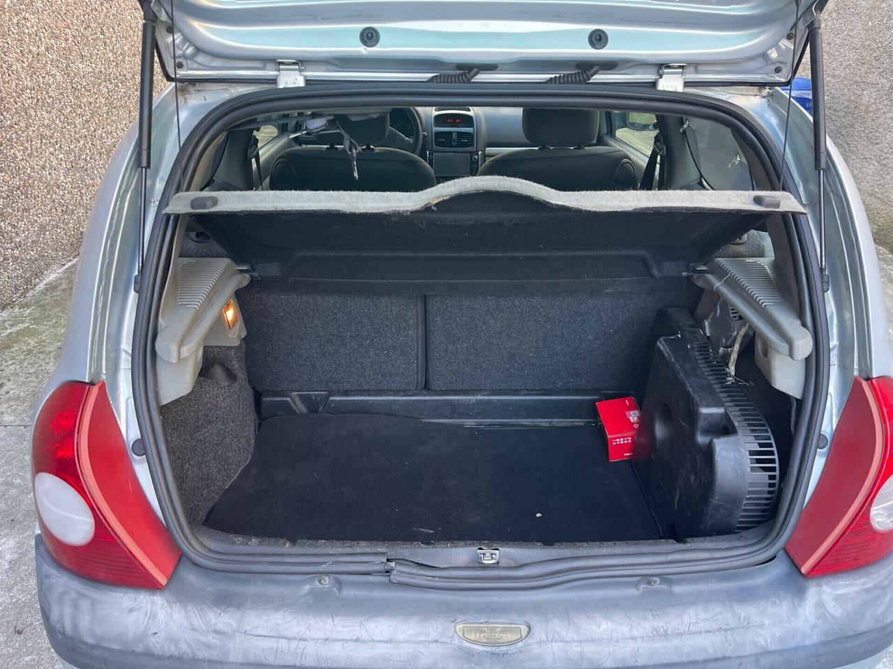 Renault Clio 1.4 16V benzina neopatentati