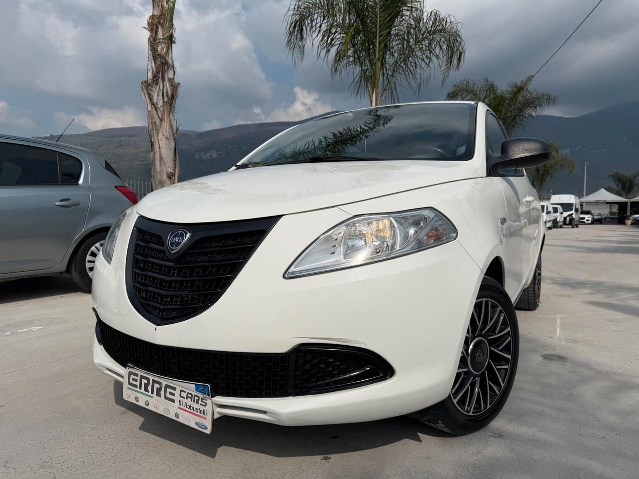 LANCIA YPSILON S MOMODESIGN 2014 1.2 BENZINA 69 CV