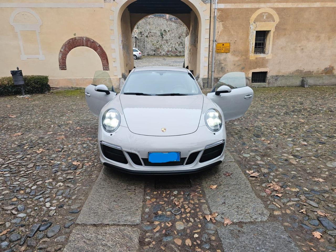 Porsche 911 3.0 Carrera 4 GTS Coupé come nuova