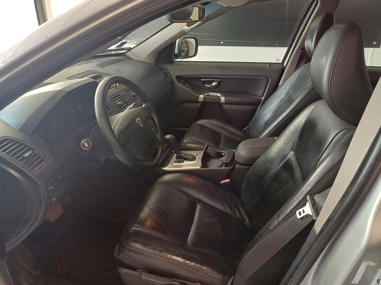 Volvo XC 90 XC90 2.4 D5 185 CV aut. AWD Executive
